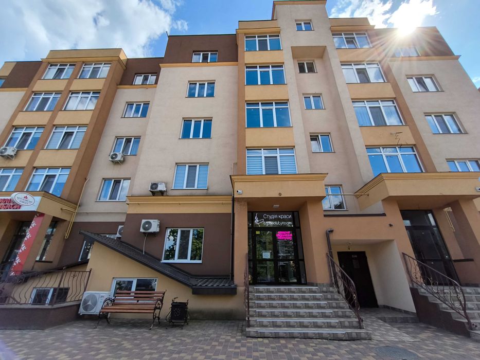 Продам 1-кімнатну ЖК Дмитрівський