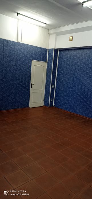 Здаеться в оренду площадь кв.м.,76 кв.м ., П.Глазового,Артем