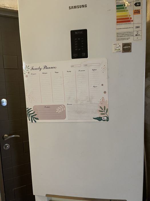 Холодильник Samsung в ідеальному стані