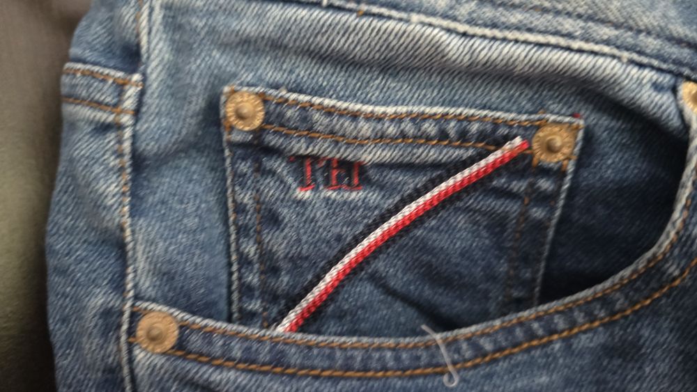 Spodnie Tommy Hilfiger 34/32