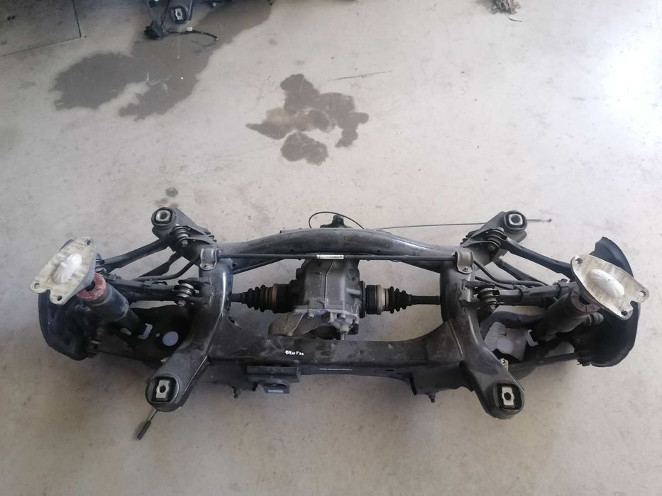 Suspensão completa traseira BMW F20 118D