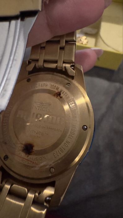 Relogio invicta dourado
