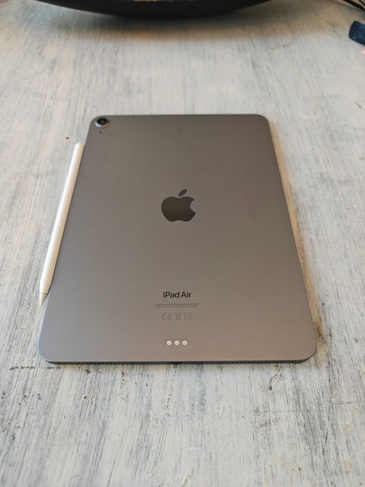 iPad Air M2 11” + Apple Pencil Pro + Capa