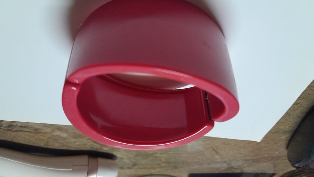 bransoletka plastikowa różowa na magnes otwierana