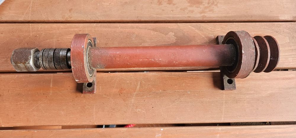 Wałek wał napędowy piły stołowej