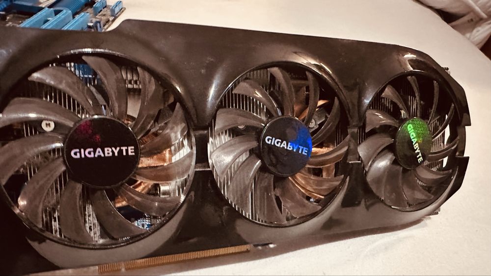 Karta graficzna Gigabyte Radeon HD 7970 3GB