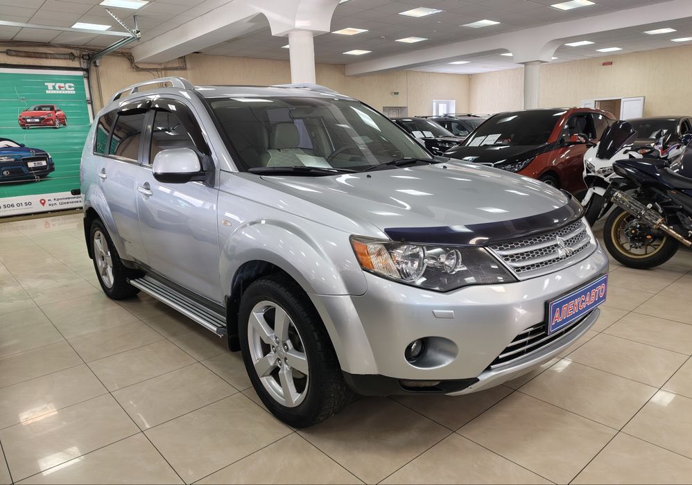 Mitsubishi Outlander XL 4WD 3.0i V6 24V 6АКПП 2008 р.в. (220 к.с.)