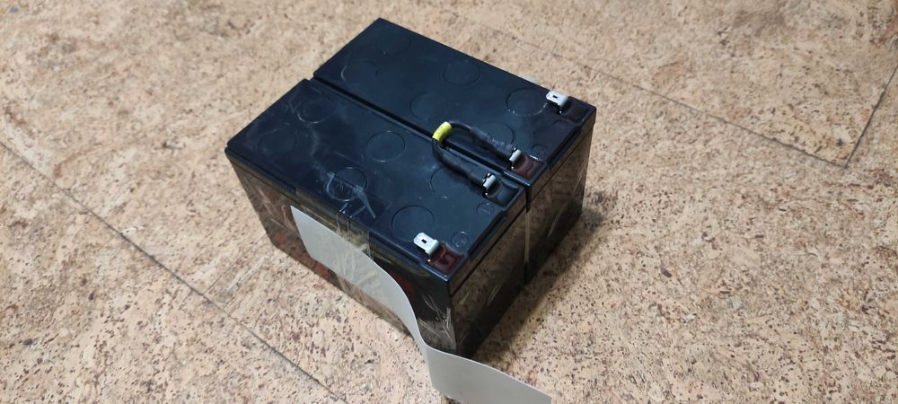 Бесперебойник ИБП Powercom Imperial IMD-1500AP (нужна замена батареи)