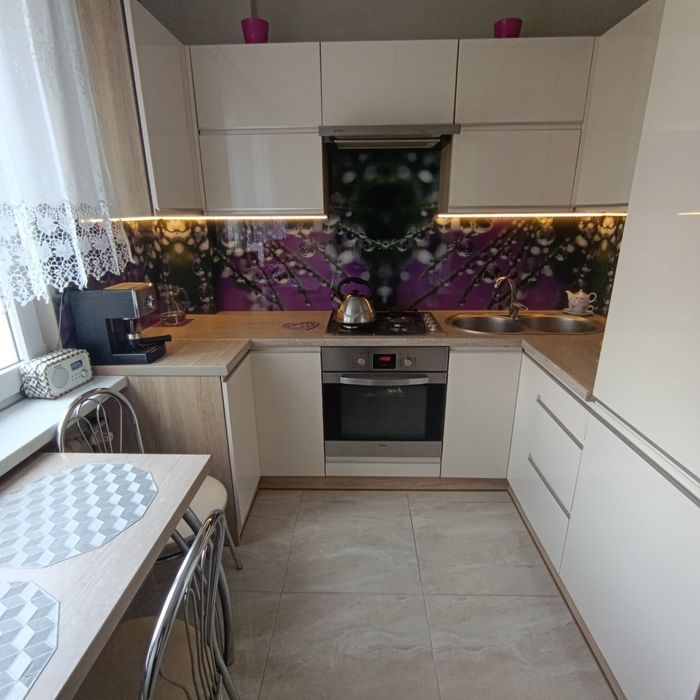 Sprzedam 3-pokojowe mieszkanie z balkonem – 59 m2