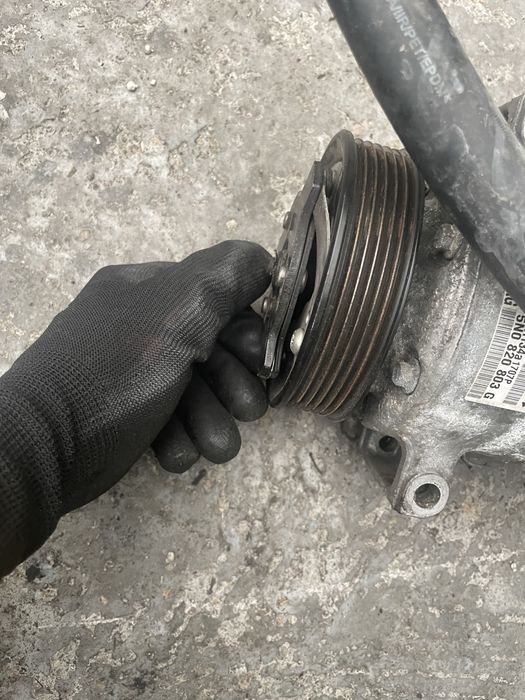 Sprężarka kompresor klimatyzacji 5N0.820.803G