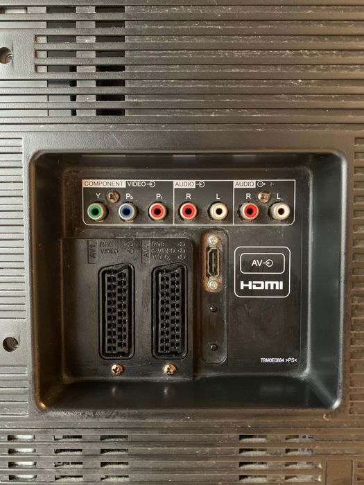 Vendo LCD Tv Panasonic com 1 HDMI e de 32 polegadas