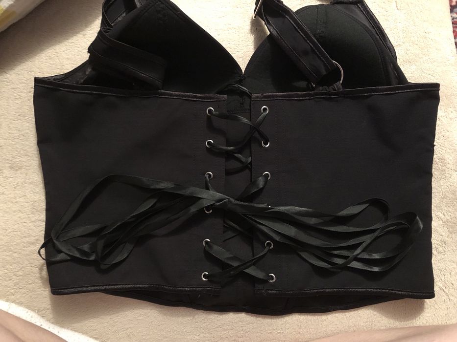 корсет чорненький