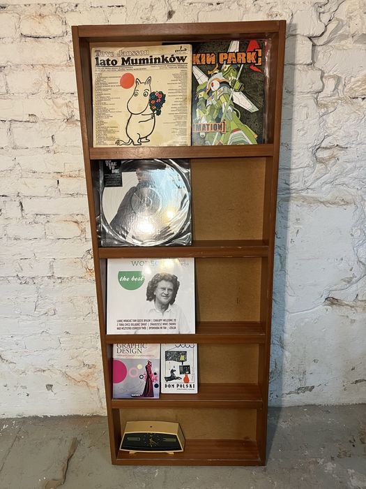Wąska półka na winyle ksiazki biblioteczka prl vintage retro