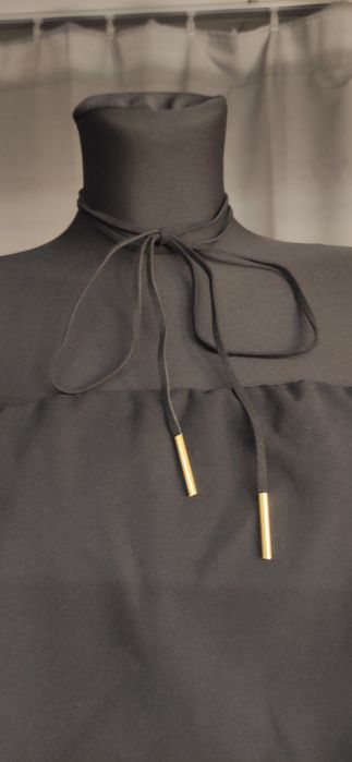 Damski elegancki kombinezon bez ramiączek