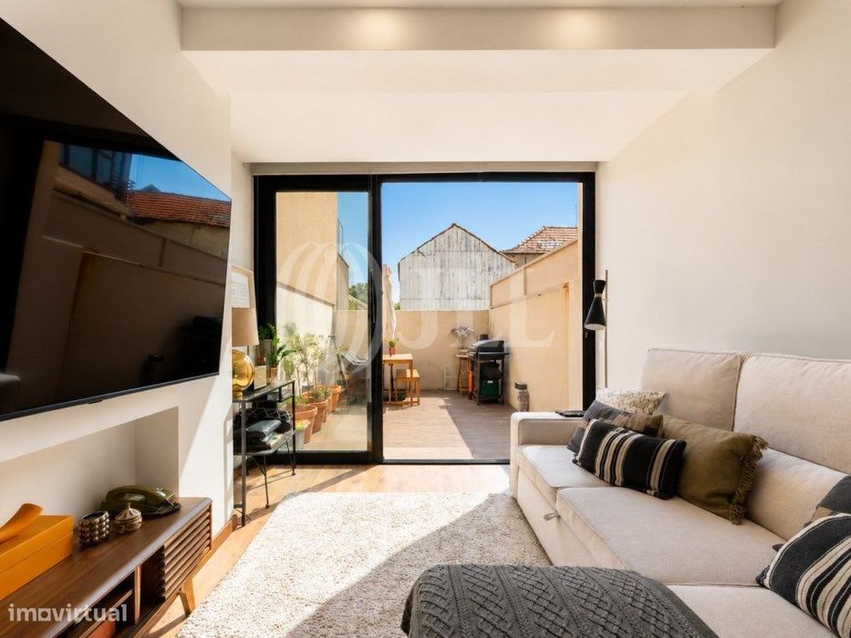 Apartamento T1 com terraço junto ao Mercado da Foz, Porto