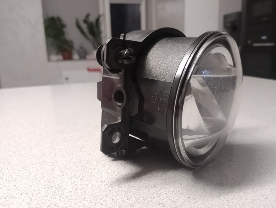 ПТФ ліва з кріпленням LED Subaru" ОРИГІНАЛ"