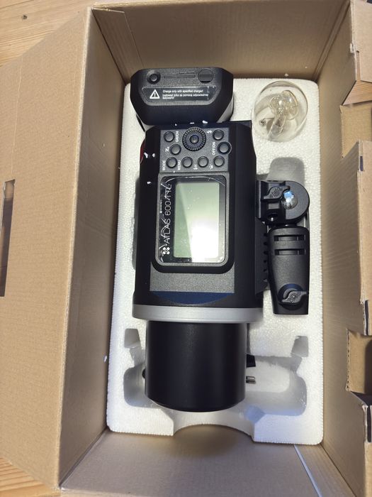 Quadralite atlas 600 ttl lampa studyjna