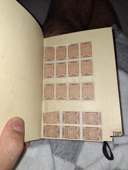 Selos e caderno de selos