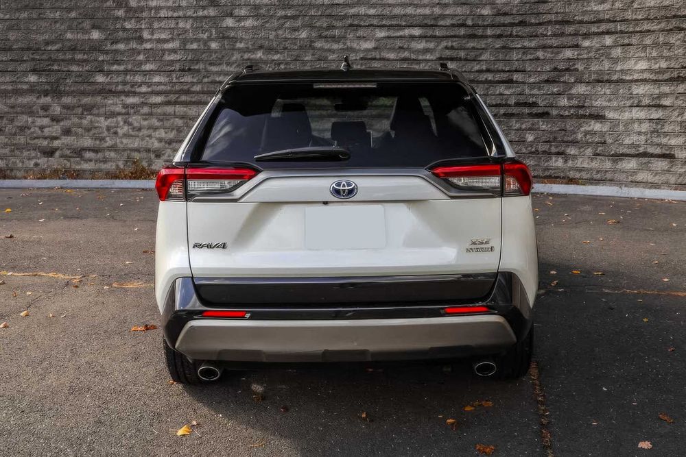 Toyota RAV4      2022