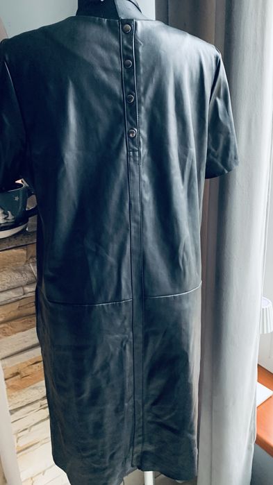 Sukienka czarna skórzana