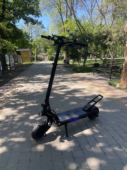 Продам електросамокат KuKirin G2 Master Dual 2024 (1000x2 Вт; 20.8 А/год; 52 В)