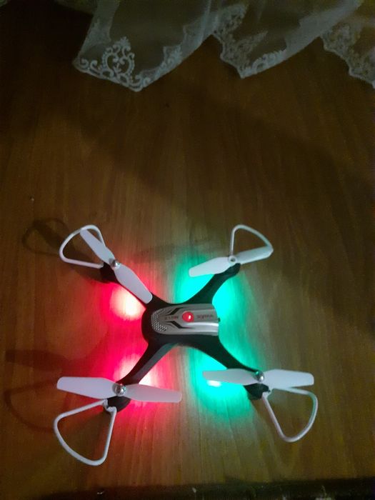 Дрон іграшковий syma X15W