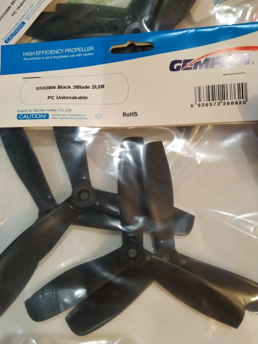 Śmigła Gemfan do drona 5550BN 3 Blade 2L2R PC Unbreakable