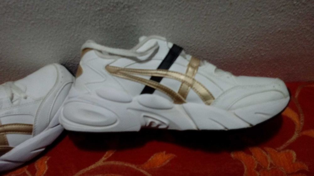 Vendo tenis Asics tiger gel de corrida