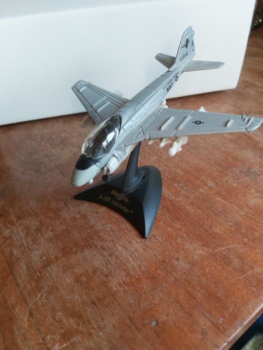 4 avioes diecast de metal
