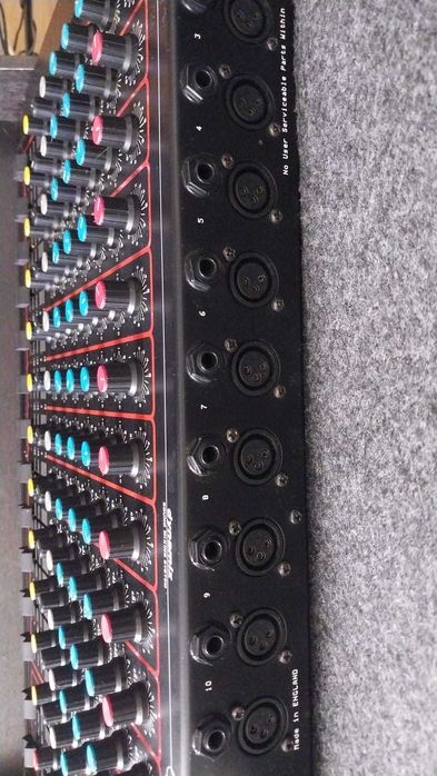 Mesa mixer de som vintage british Dynamix 12/2  - todo a funcionar