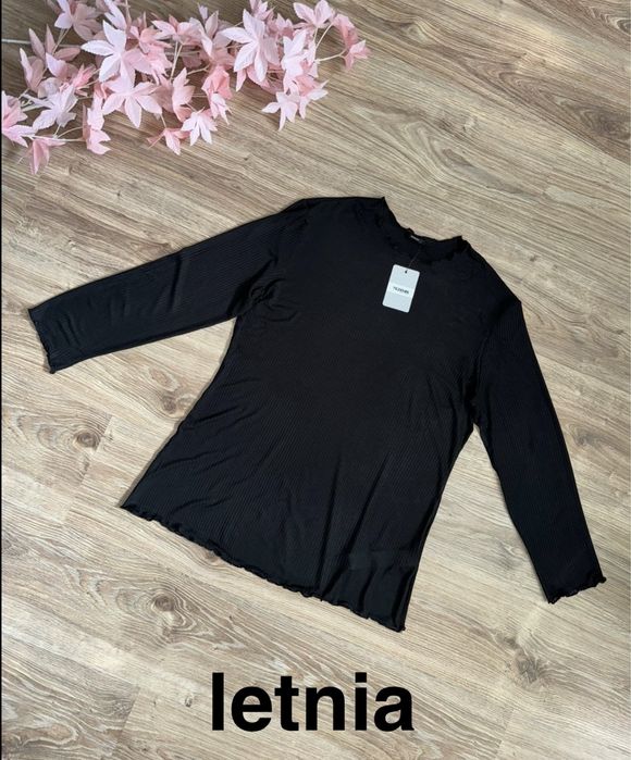 Wiskoza 96%. Tezenis s/36 mięciutka, prążkowana, bluzka