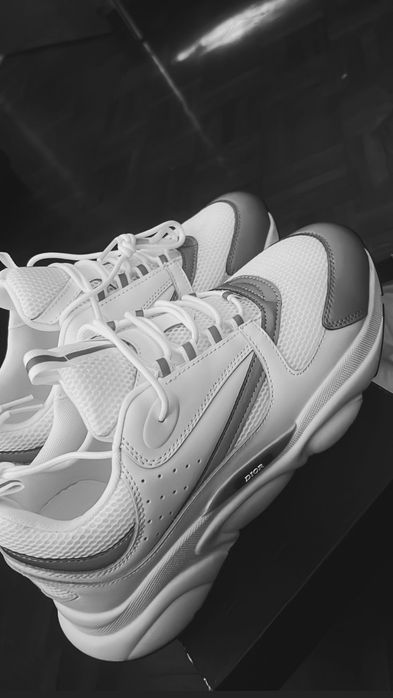 Dior b22 branco bom estado!!