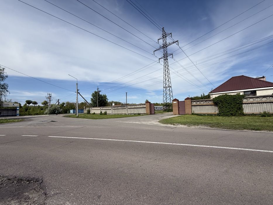 Супер фасадний  участок 1 га на проїзжій частині від Власника!