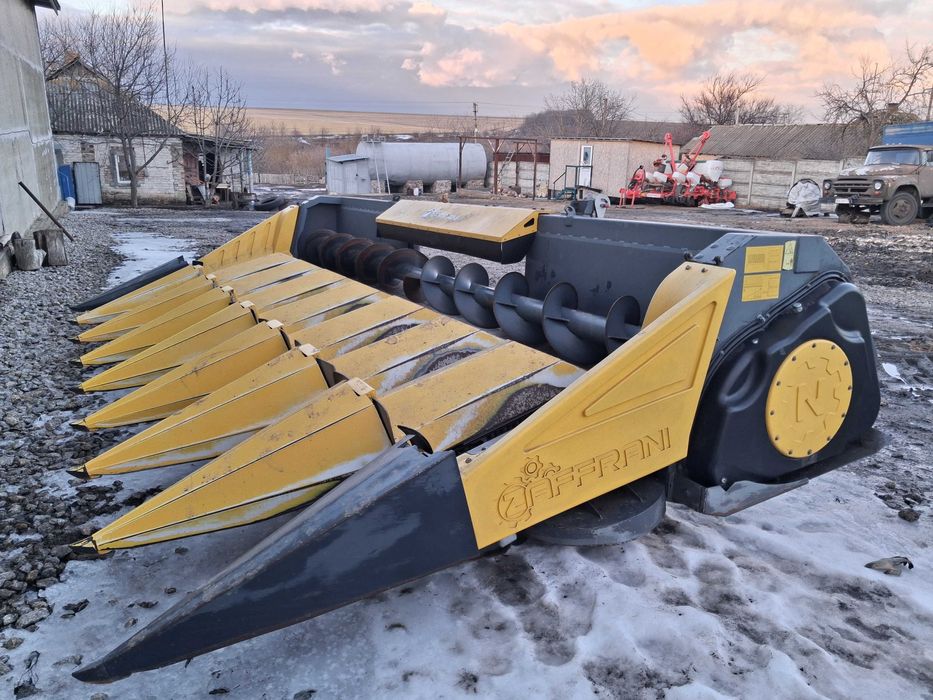 Продам жатку кукурудзяну Zafrani