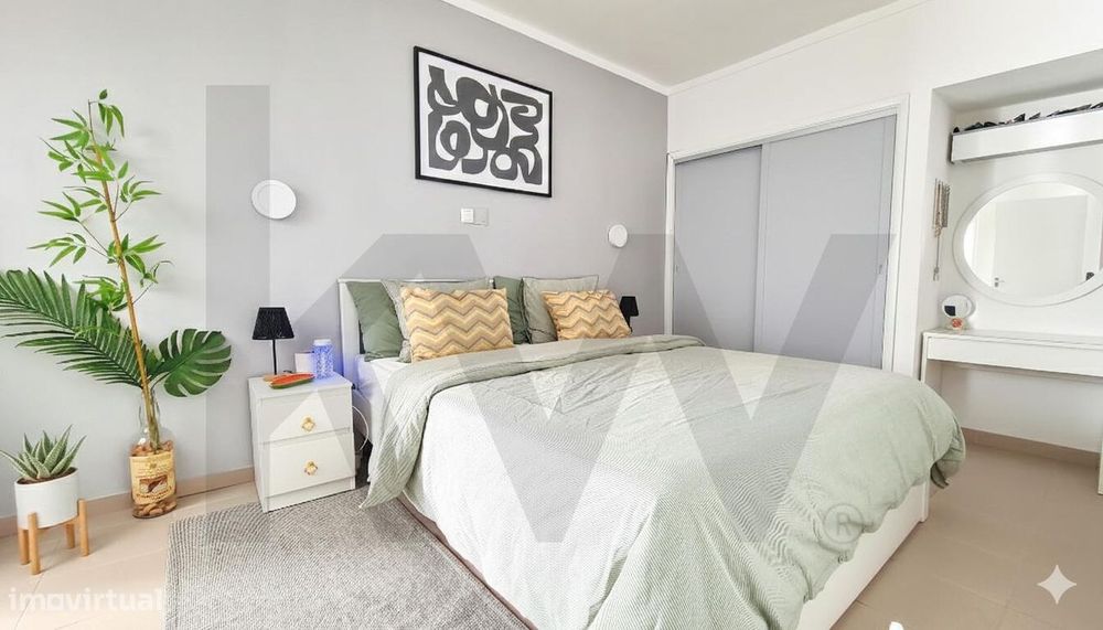 Apartamento T1 Mobilado e Equipado no Clube Praia da Rocha, a 300m do