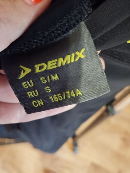 Продам спортивний жіночий одяг