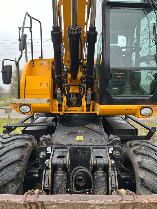 JCB JS145w, koparka kołowa