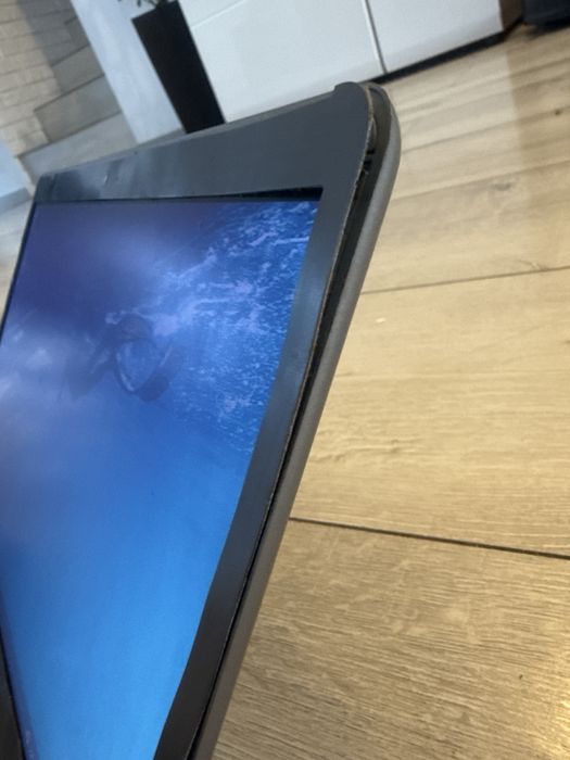Laprop Samsung series 5 ultra intel core i3