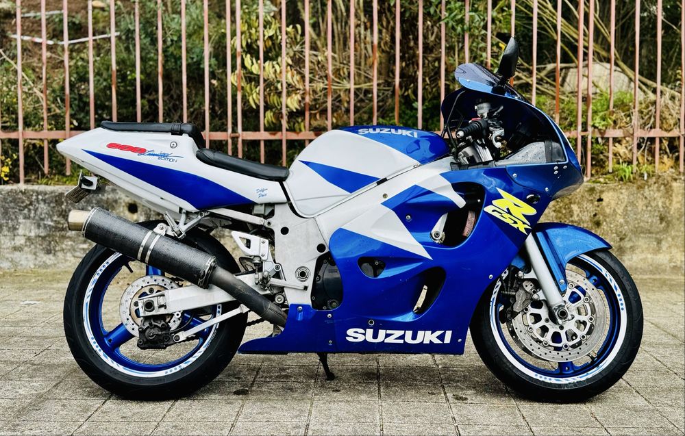 Suzuki Gsxr 600.