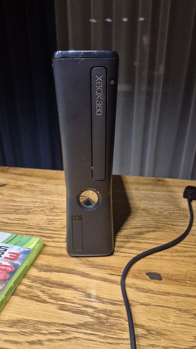 Xbox 360 plus gry