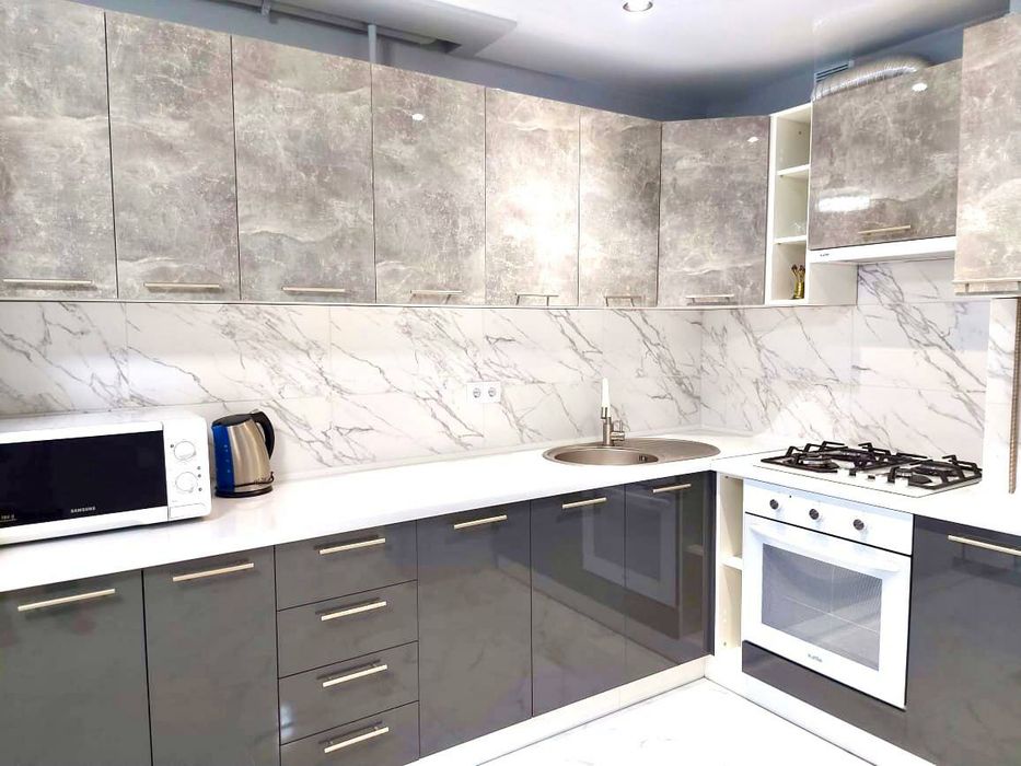 Подобово, погодинно Авалон Стрийська 202б