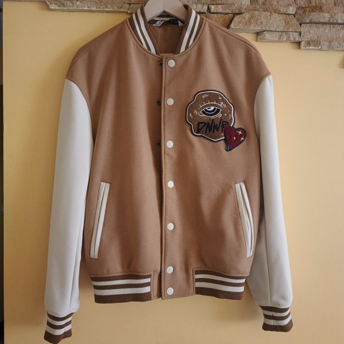 Стильний бомбер Zara DNWR Varsity Jacket (Розмір S