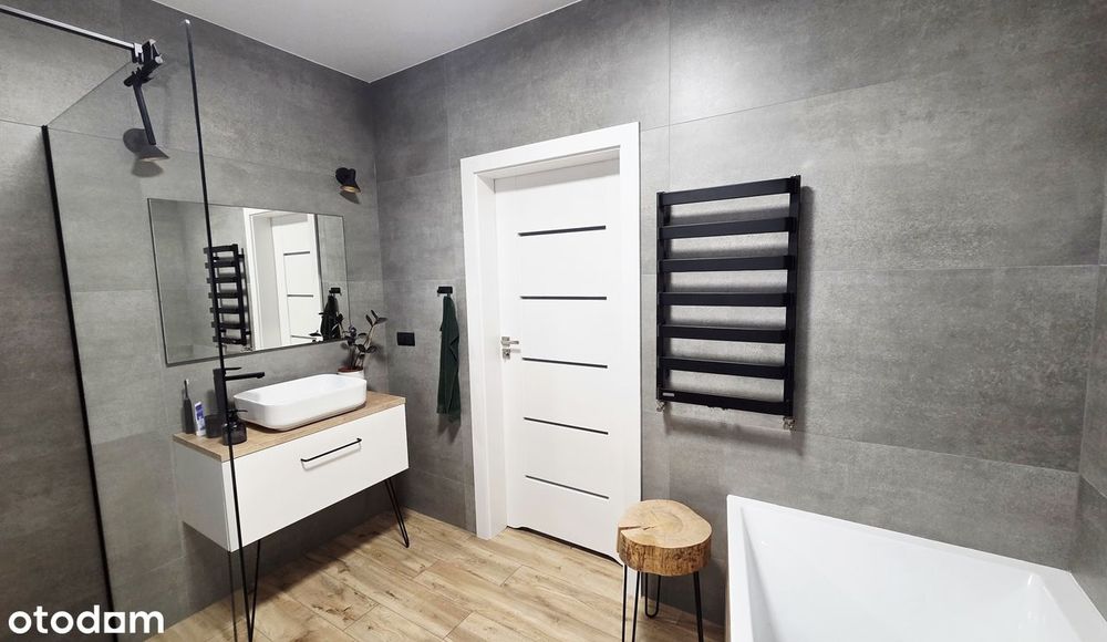 Bliźniak z garażem - do zamieszkania