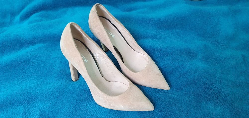 Buty na obcasie Gino Rossi 36