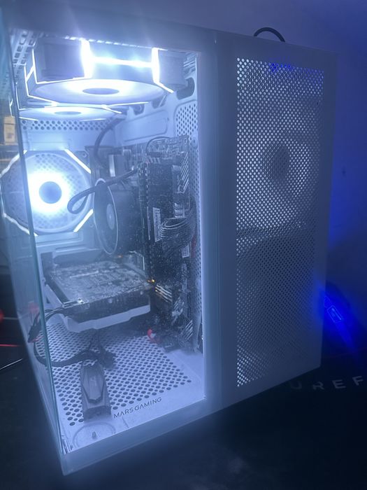 PC GAMER Ryzen 7 5700G