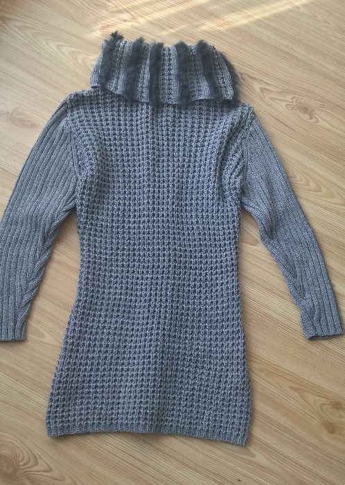 Modny sweter- golf rozm. XL/ XXL
