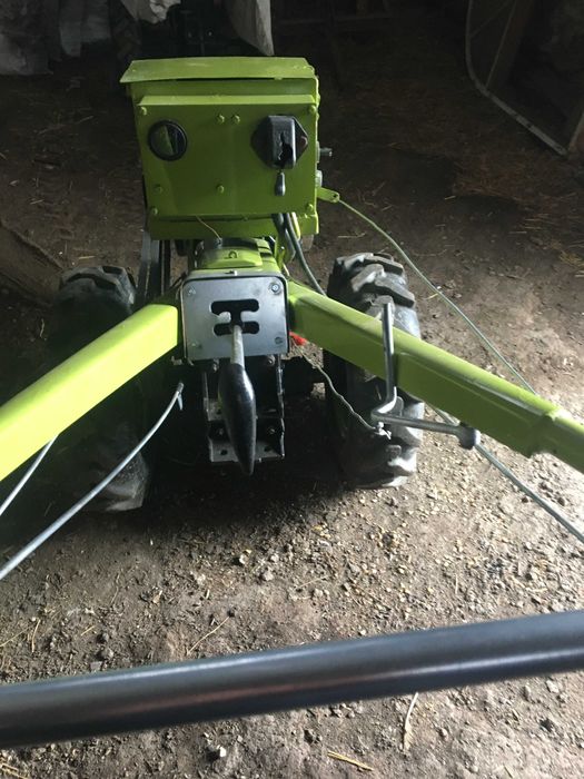 мотоблок Зубр 10к.с.з фрезою