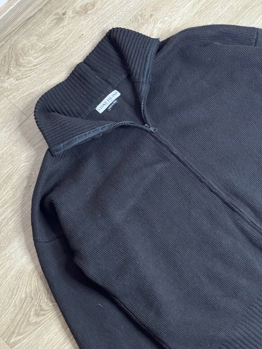 Продам БОМБЕЗНУ вінтажну вʼязану кофту Stone Island AW2003
