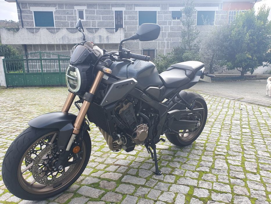 Moto como nova com vários extras