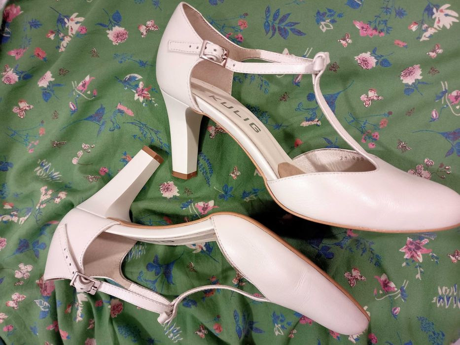 Buty ślubne r.39 bardzo wygodne!